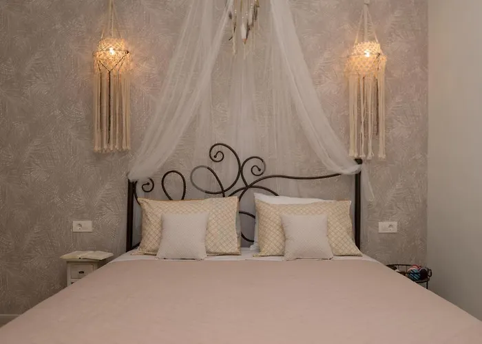 Beach House Lefkes